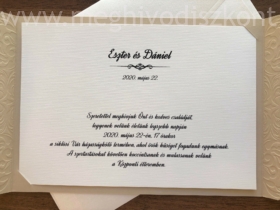 Kép 5/7 - Karamell esküvői meghívó borítója kinyitva és a nyomtatott betétlap