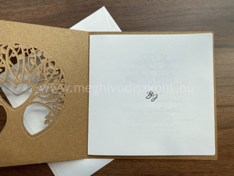 Grillázs barna esküvői meghívó borítója kinyitva